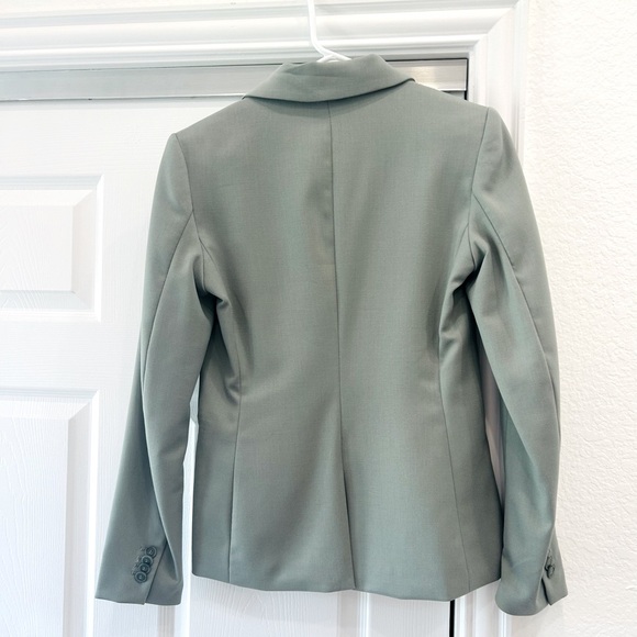 Sage green blazer - Picture 2 of 7